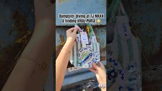 I can’t believe they actually threw this away… #dumpsterdiving #tjmaxx #viral #sardine #purse