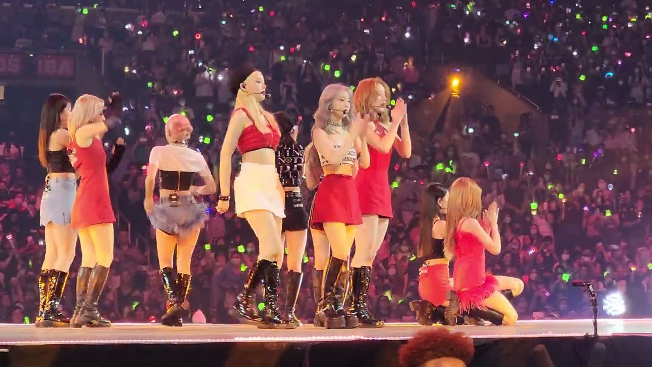 220821 LOONA - PTT (Paint the Town) (Dream Stage) | KCON LA 2022 Day 2 [4K Fancam]