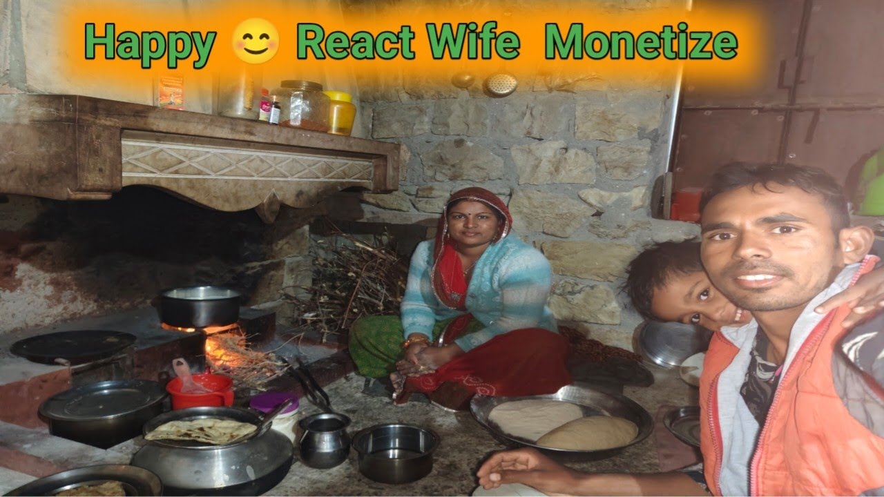 Facebook Monetization मिला तो वाइफ Shocked 😳 | खुशी में Husband ने चूरमा खिलाया