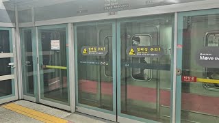 서울지하철 8호선 1차분 812편성 모란행 가락시장역 진입
