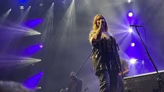 Download Lagu Alanis Morissette live from Paris Bercy Losing the plot + Wake Up 06/16/2022 MP3