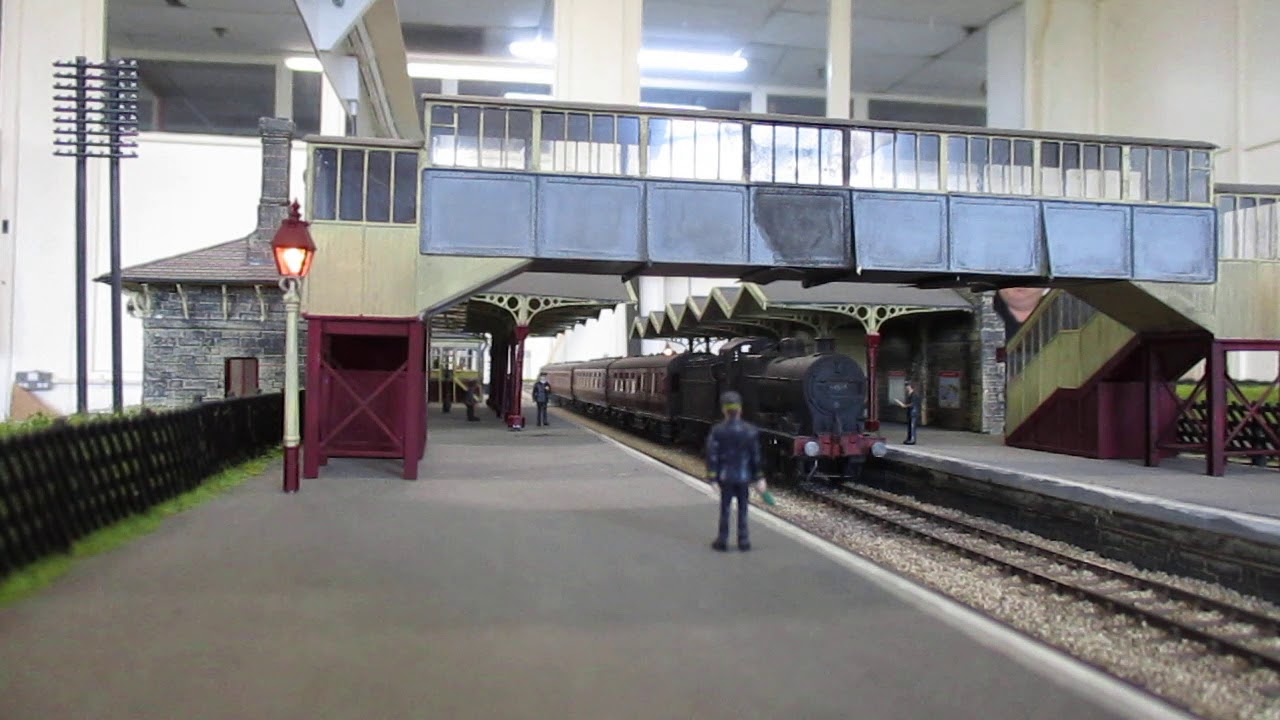 Chapel en le Frith (Central) 4F on cross country set