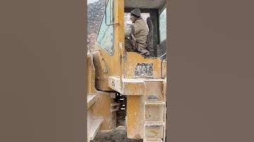 Wow 😮 Oldest Caterpillar wheel Loaders #shorts #loader