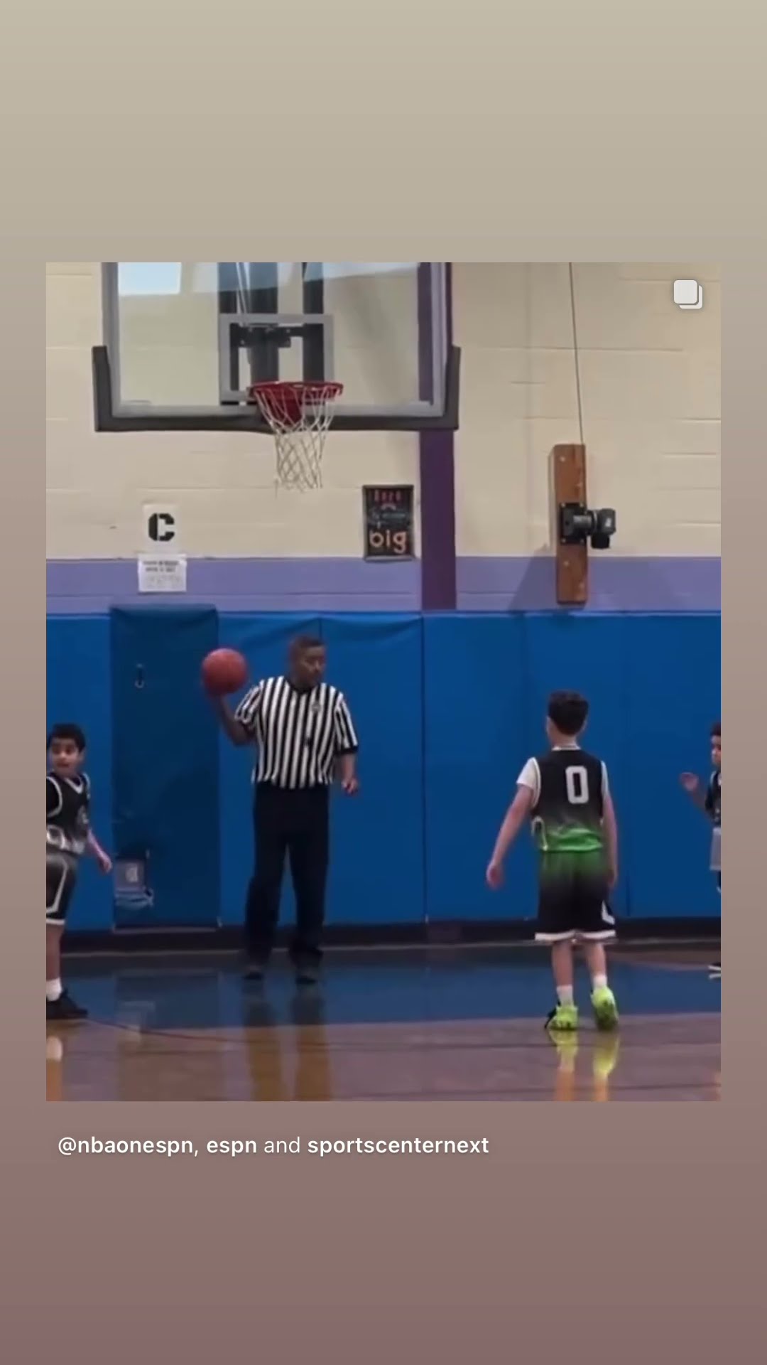 He’s wearing his dads number #hoodnews #deucetatum #deuce #sports #basketball #jaysontatum #omg #how