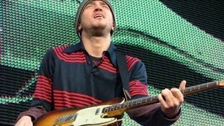 Red Hot Chili Peppers - Around the World (Hyde Park 2004) AMT + SBD
From the Live at Hyde Park 2004 CD.
Anthony Kiedis, Flea, John Frusciante and Chad Smith live at Hyde Park - London, UK. June 20th, 2004. Greatest Hits tour. Red Hot Chili Peppers - Around the World (Hyde Park 2004) AMT + SBD