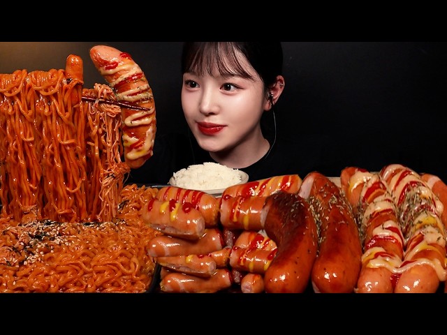 SUB)역대급 위기🔥팽이버섯 불닭볶음면에 대왕소세지 먹방! 촬영하다가 포기할 뻔..ㄷㄷ Sausages & Bukdak Ramyeon Mukbang Asmr