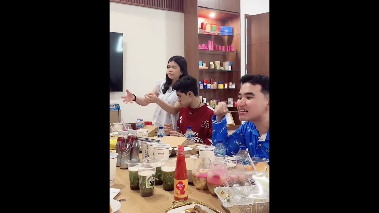 LIVE EBY, ZAHRA,ESY RIZTA DAN HARI PUTRA BUKA PUASA BERSAMA DI RUMAHNYA BELLA SHOFIE 