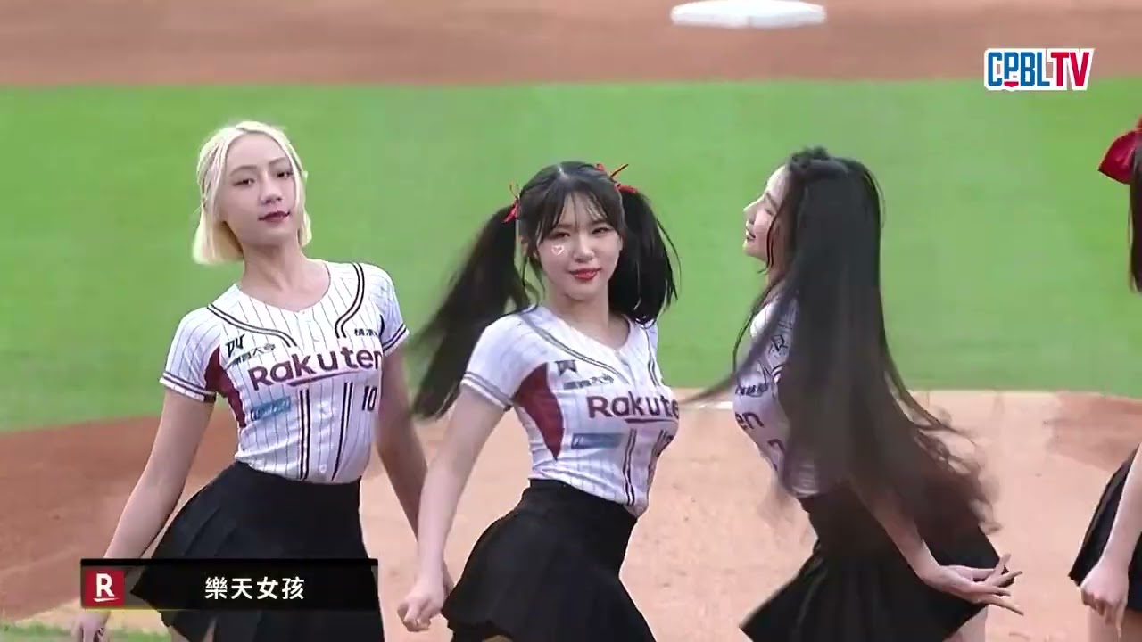 04/12 中信 VS 樂天 賽前，樂天啦啦隊Rakuten Girls帶來精采的開場表演!