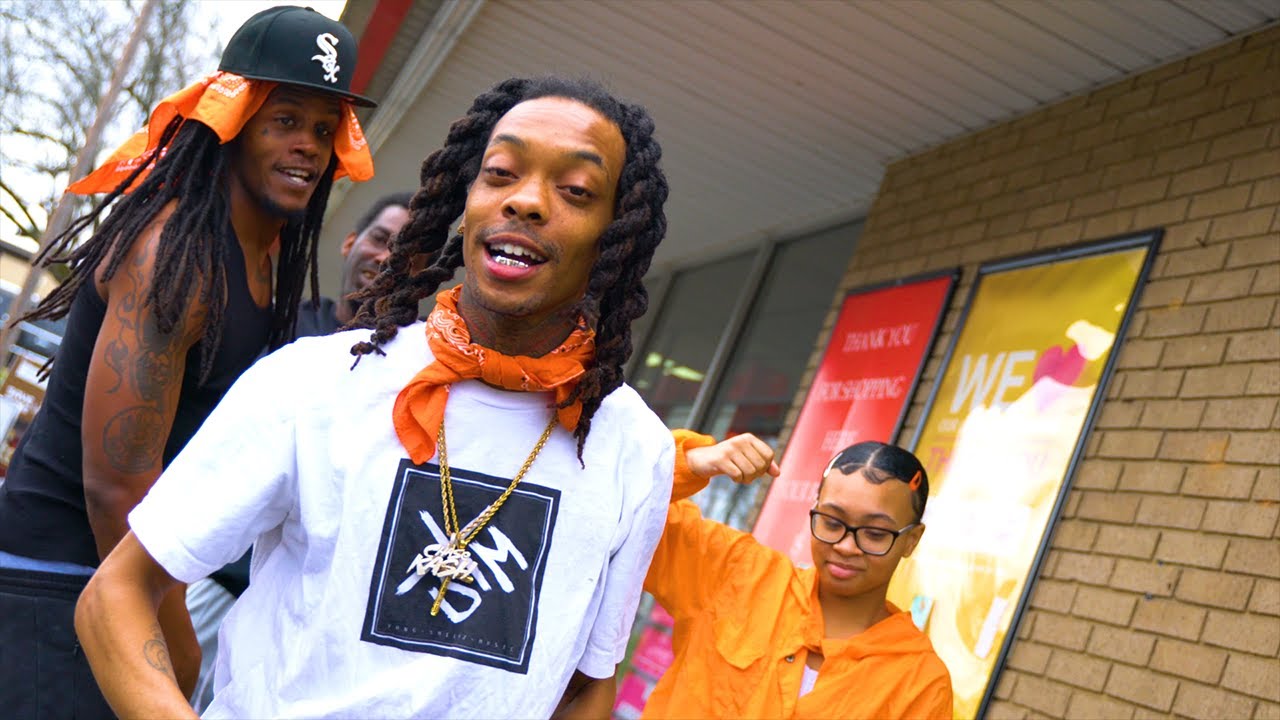 Mfnswayzee x Scoodii - CD's & DVD's (Official Video) - YouTube