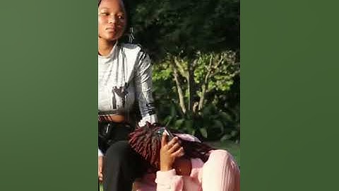 SHE WAS SURPRISED AFTER SEEING CUCUMBER PRANK 🥒😂#cucumber #prank #trending #shortsviral #viral #fyp