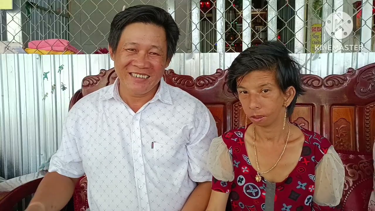 Vợ chồng Chim Sâu Chung vui ngày Tết với út Hà Mùng 01 Tết năm 2026