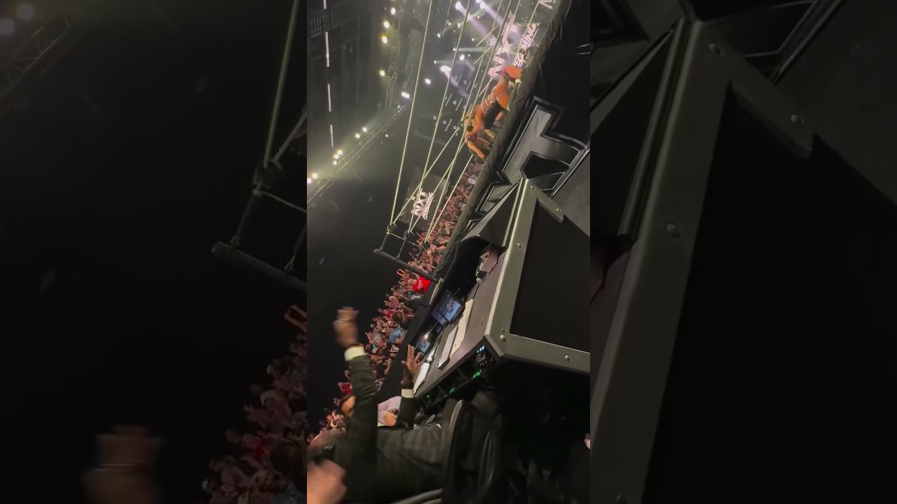 Booker T reaction to double devil's kiss from Stephanie Vaquer & Rhea Ripley 😈💋 | 