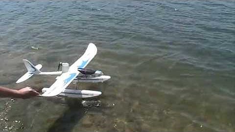 AXN Floater on Floats  Crash Video - Alternate View