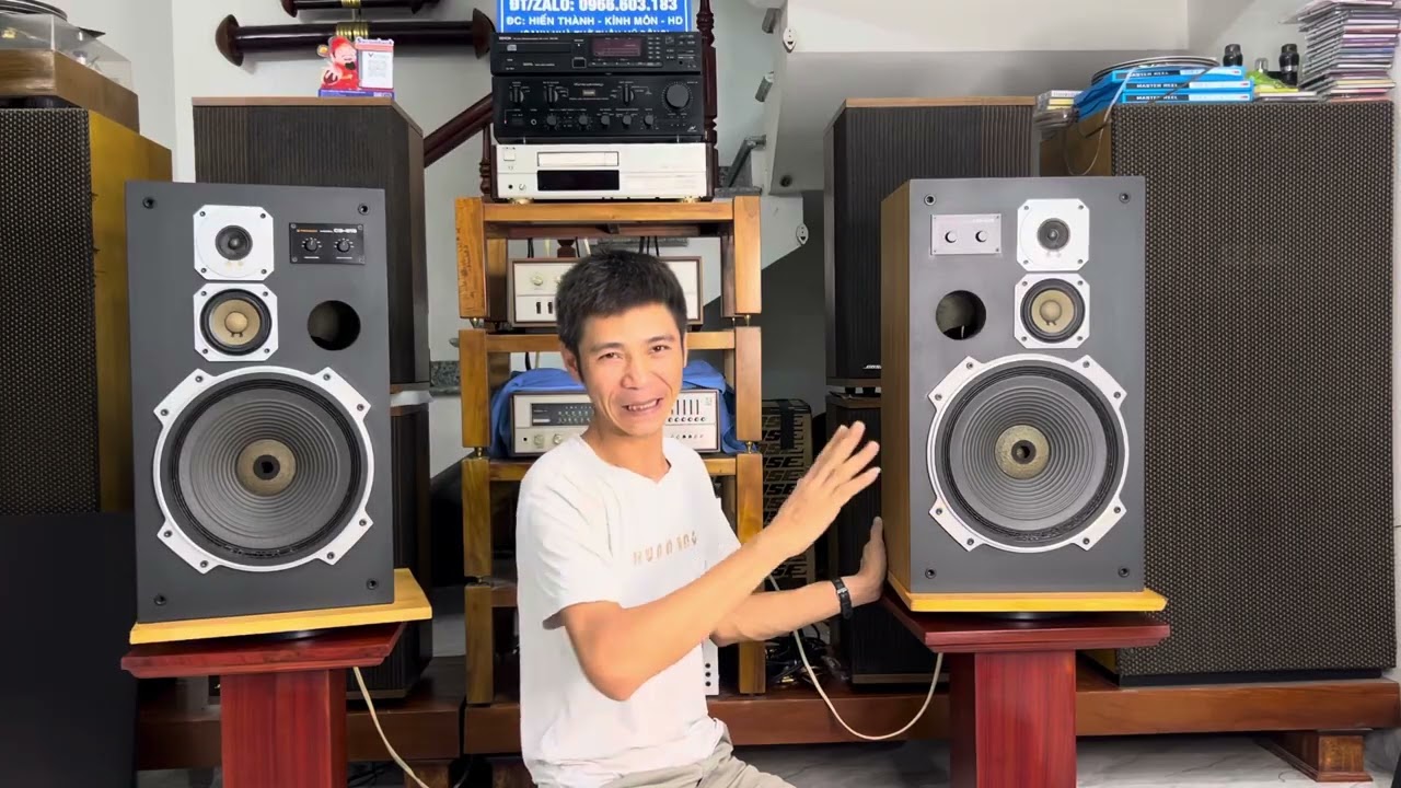 PIONEER CS-616 speaker, beautiful Veneer wood box, broken hand