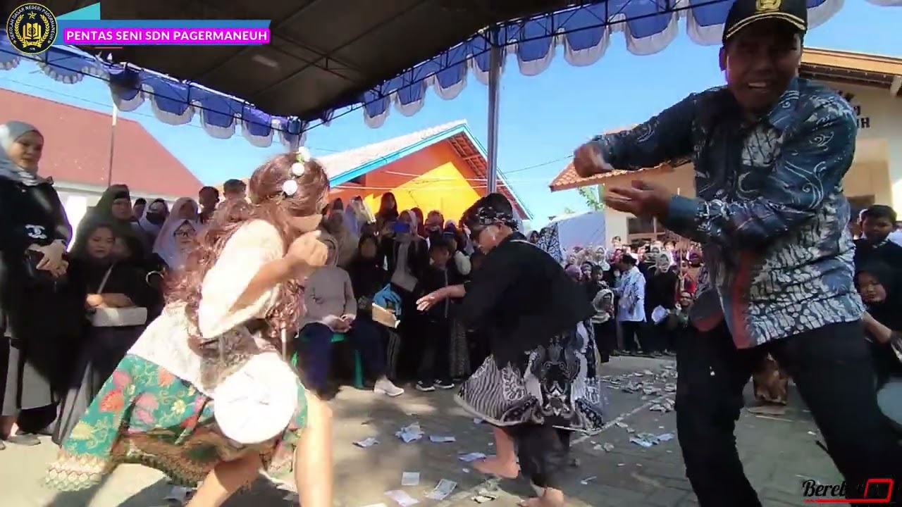 MANTAPP !! UPACARA ADAT SDN PAGERMANEUH