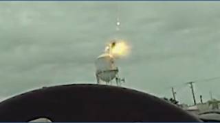 Lightning strikes water tower in Florida