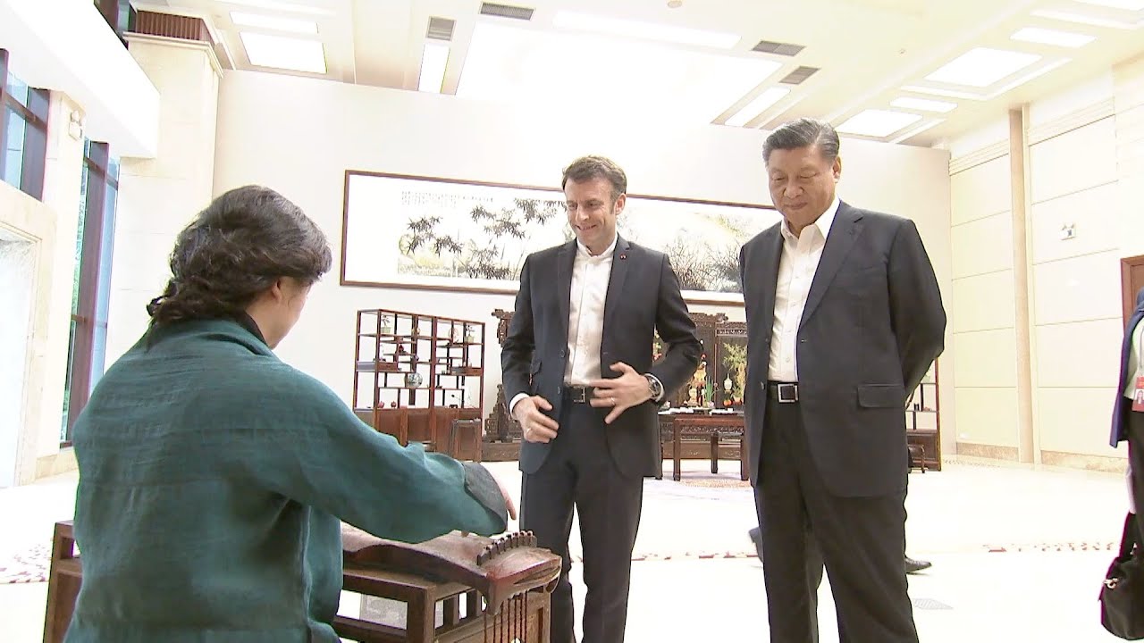 Xi Jinping and Emmanuel Macron enjoy guqin performance of 'High Mountain Flowing Water'