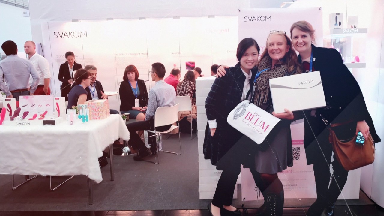 SVAKOM Delivered 50 Gift Boxes to their Customers at EroFame