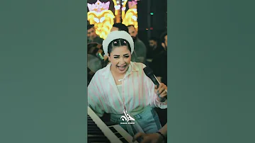 اقول لك انا ايه اللي مزعلك ان محبوب اكثر منه ان محبوبه اكثر منه 