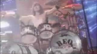 REO Speedwagon - Ridin' The Storm Out (((Live))) chords