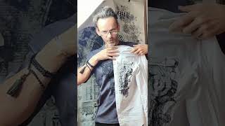 Новая линейка одежды и новая технология - #шелкография - примеряю на себе #мерч . Эдуард Кичигин