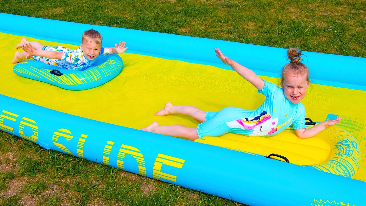 Giant inflatable Water Slide for kids - Gaby and Alex