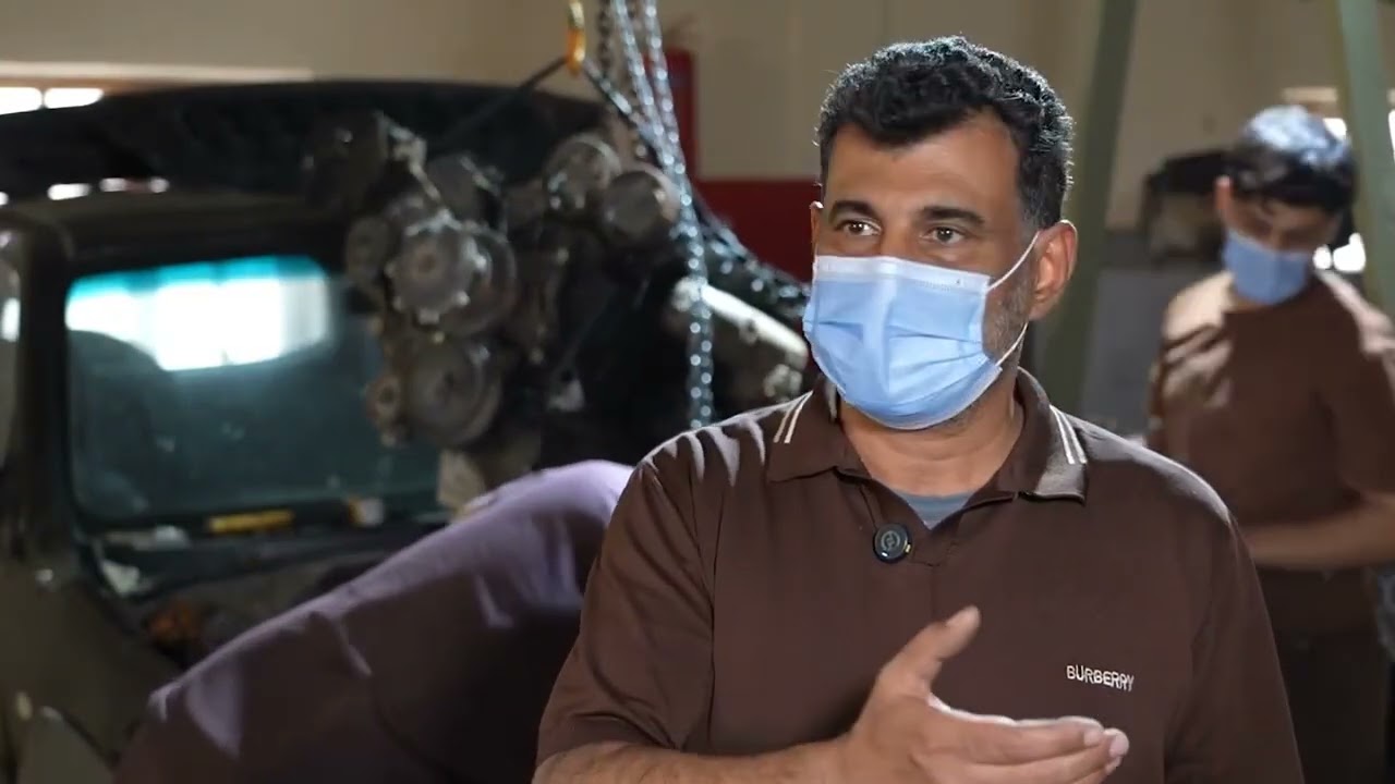 بالفيديو ..نظم سجن النجف المركزي ورشة تدريبية للنزلاء لتعليمهم صيانة السيارات