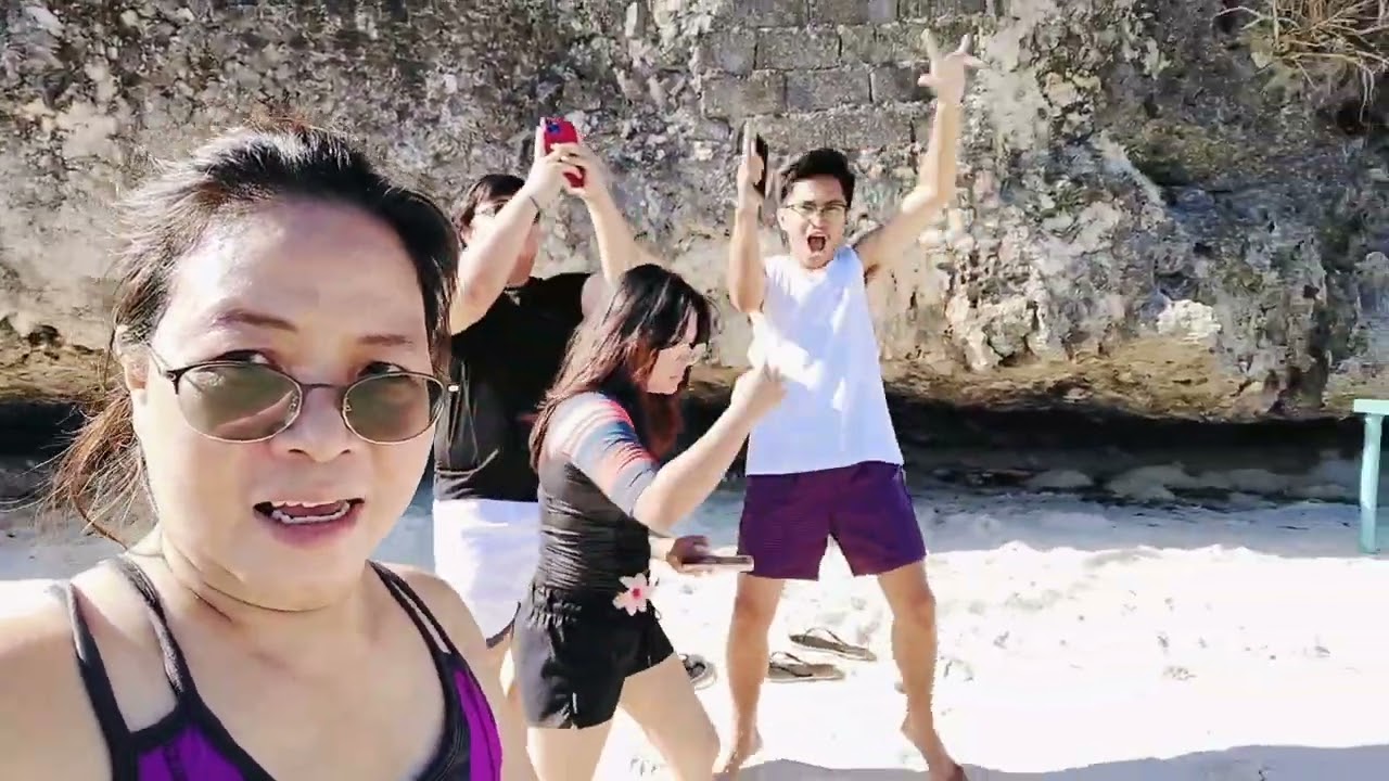 Romulo island @Hundred Island