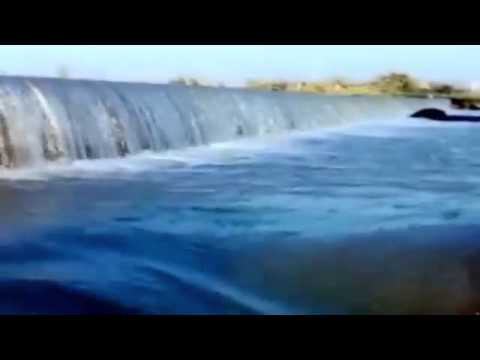 الدفاع المدني السعودي يخلي وادي الرمة