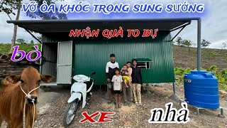 BẤT NGỜ nhận MÓN QUÀ to lớn bỗng dưng VỠ ÒA khóc trong SUNG SƯỚNG /340