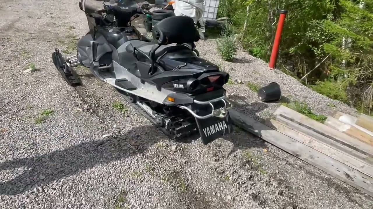 Snöskoter YAMAHA RS VENTURE GT
