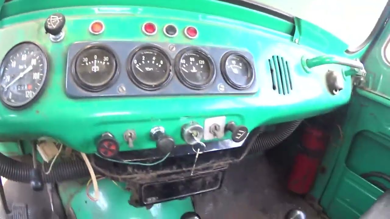 Возвращаю показания давления масла на УАЗ.