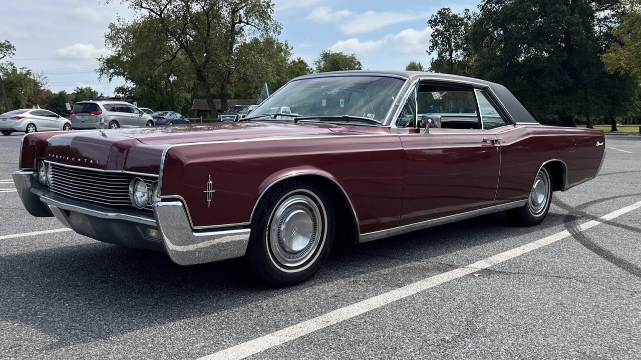 1966 Lincoln Continental: Lincoln Reintroduces The Big Coupe for