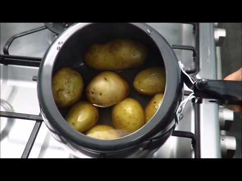 वीडियो: धीमी कुकर में आलू को जल्दी और आसानी से कैसे पकाएं