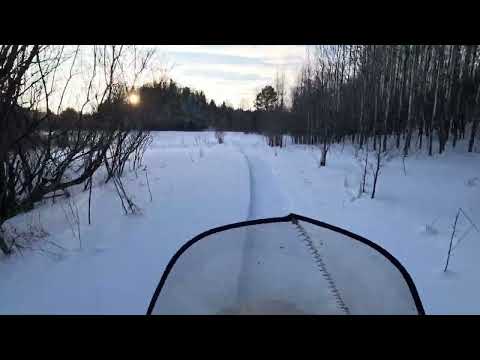 На снегоходе в