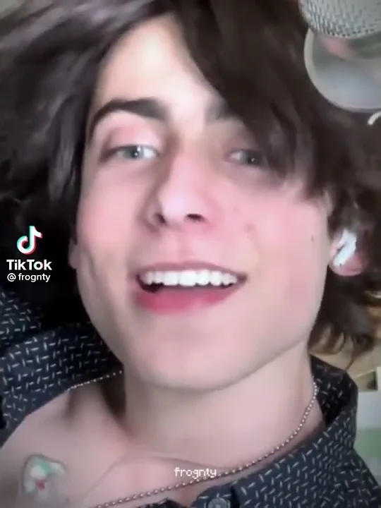 Gallagher eres hermoso