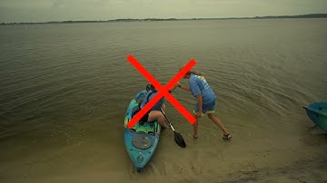 The easy way to get out of a kayak!!