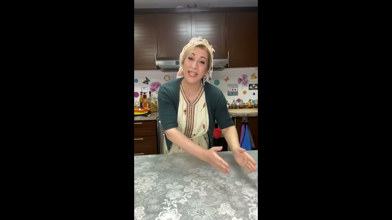 ROS BRATEL- accompagné par: un pain au four et un mhalbi au chocolat et caramel (live)