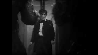 Doctor Who - The Doctor flees from the Ice Warriors