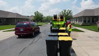 Earn $880.00 per hour. Trash Bin Cleaners Direct  (Mfg) Free Training www.trashbincleanersdirect.com screenshot 1