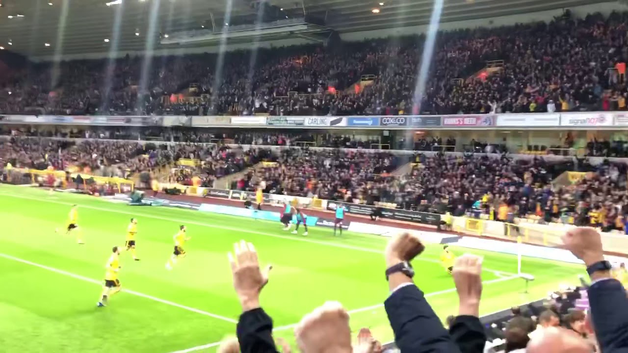 Ruben Neves free kick goal  Wolves v Arsenal