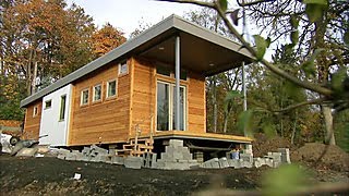 4 Tiny Homes With BIG Curb Appeal - DIY Network