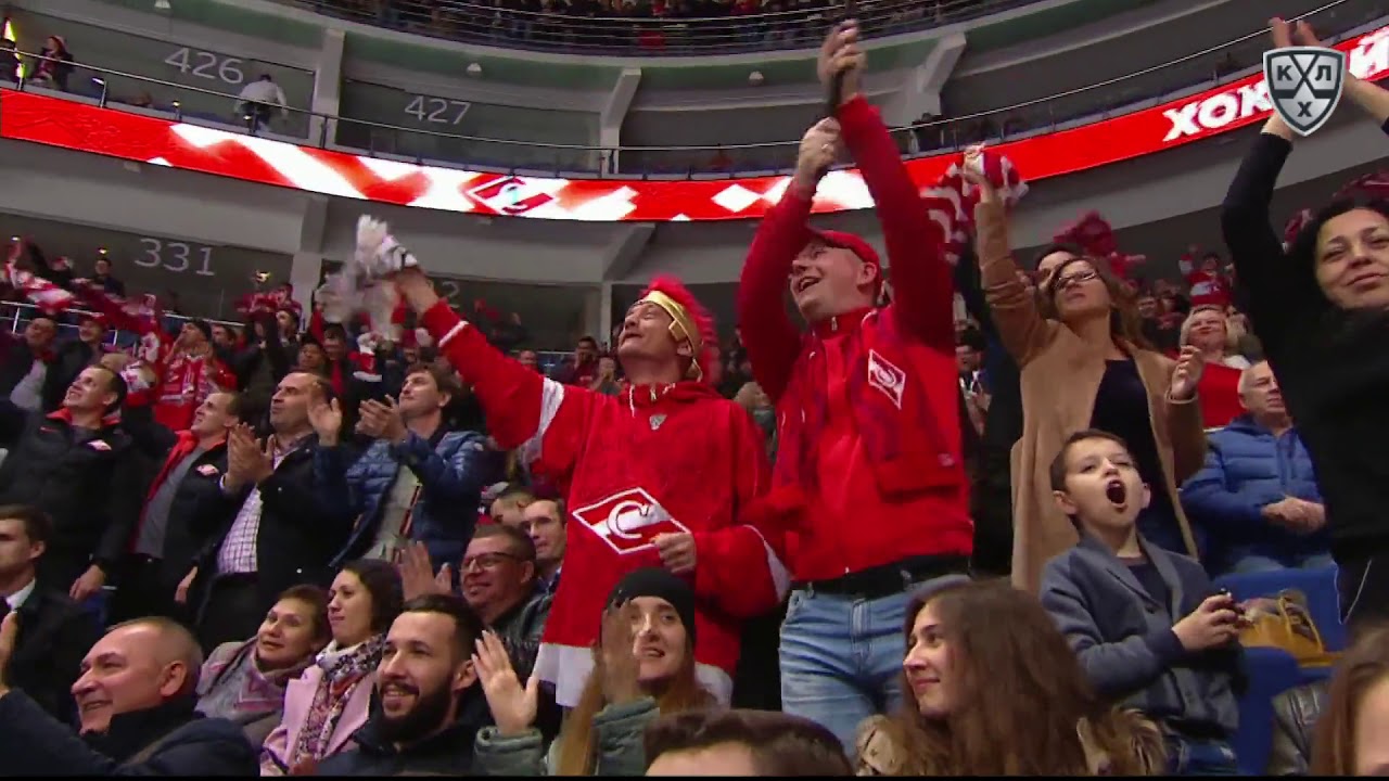 Кутейкин забивает из средней зоны - YouTube