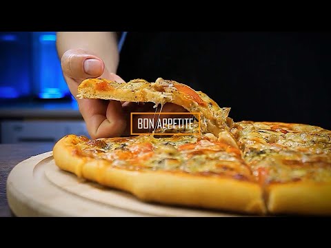 Видео рецепт Пицца с курицей и грибами
