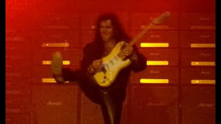 More Incredible Yngwie Malmsteen Live Freestyle Shredding Guitar Genius Arpeggio Kicks Guitar Pick !