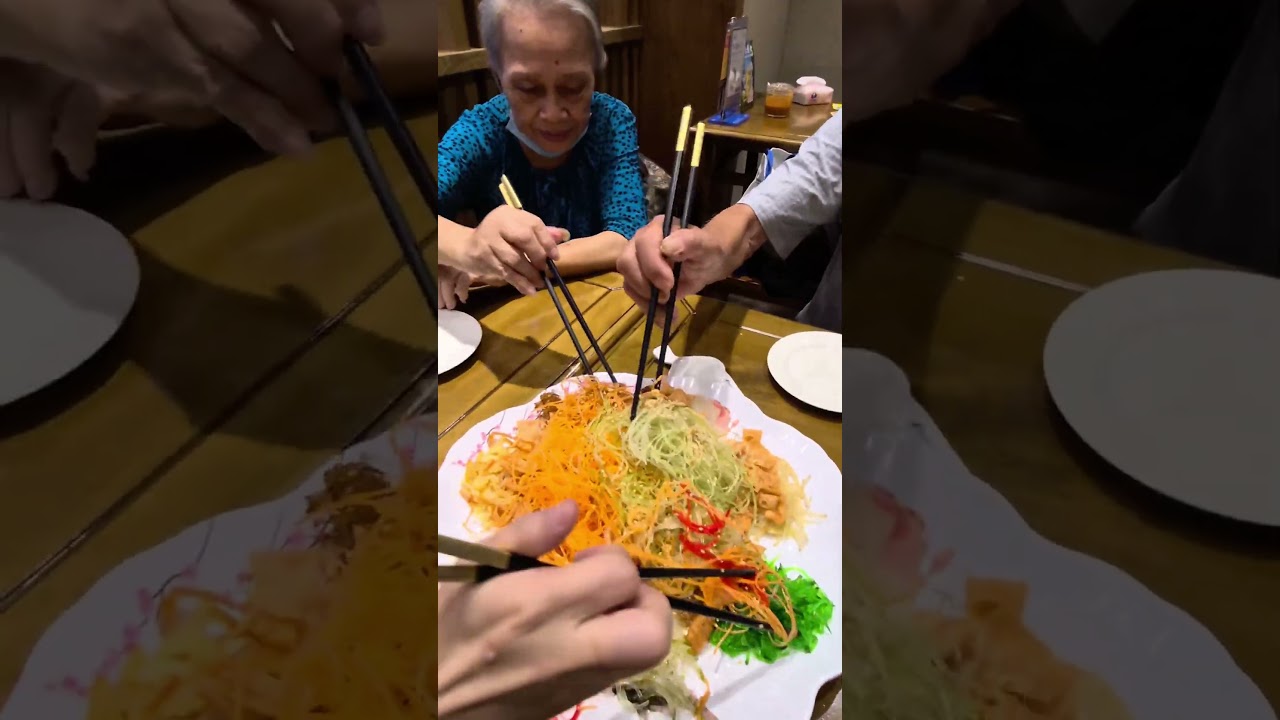 First loh hey in 2026 😱😋 #funny #happy #fun #food #cny #foodie #viral #review #wow #family #travel