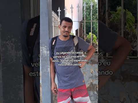 eu no ponto de ônibus vendo os carros velhos passar 😂😂😂 #humor #engraçado #fyp #comedia #funny