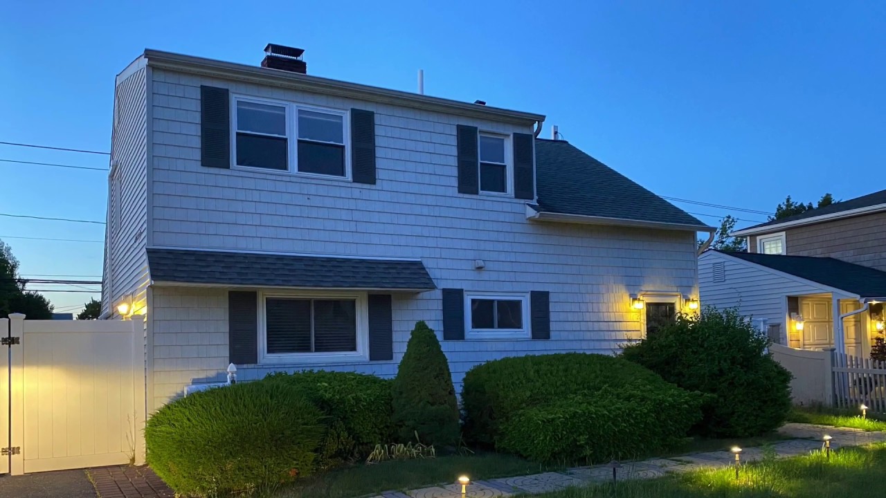 9 Blacksmith Road, Levittown, NY 11756