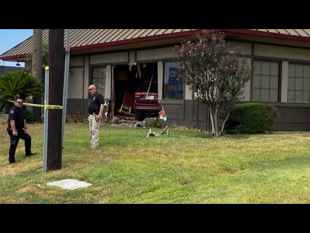 Denny's crash: Jeep crashes into restaurant in Rosenberg, TX, injuring 23,  police say - ABC7 Chicago