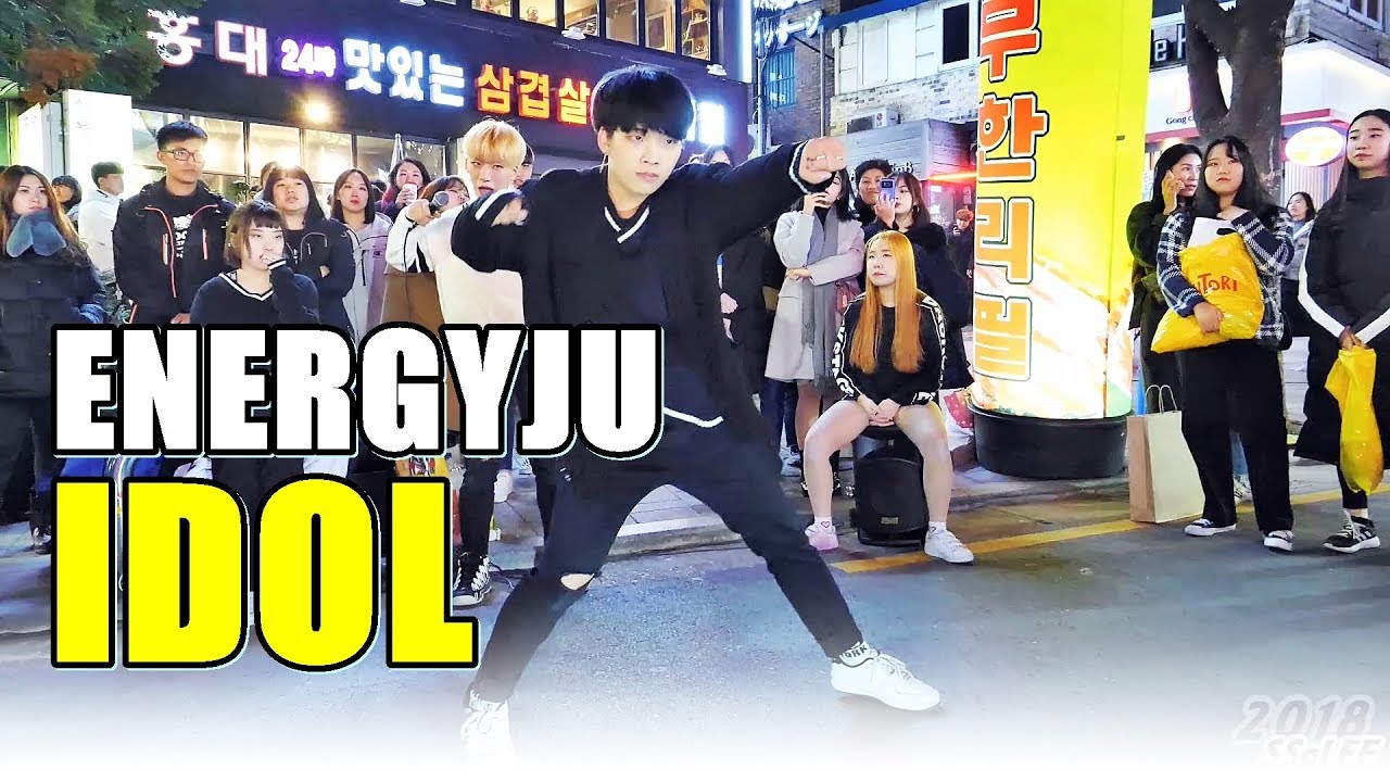 에너자이주 (현진, ENERGYJU, feat. RED Crew) - IDOL (방탄소년단) @ 181201 홍대 거리공연 직캠 By SSoLEE